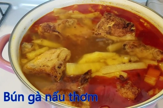 Gà nấu thơm 